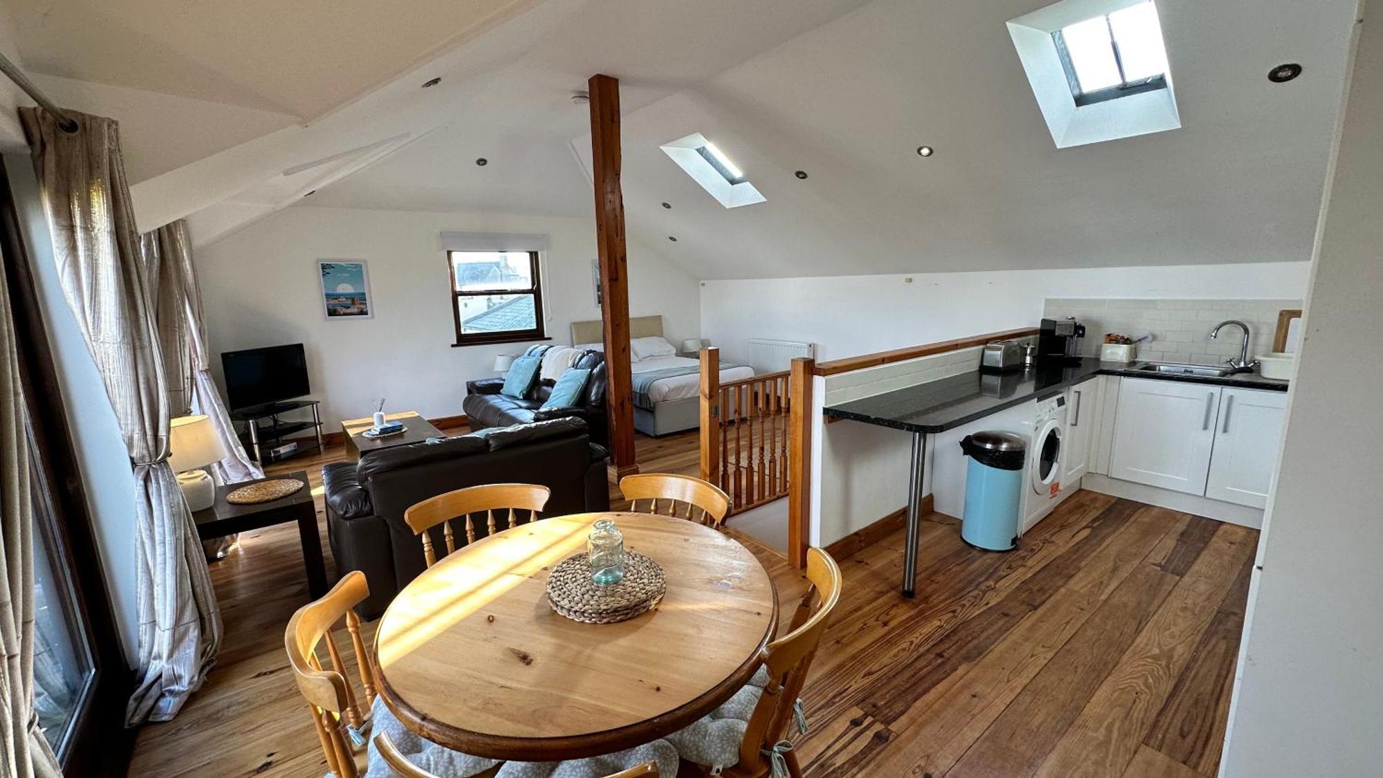 Penthouse 3 - Spacious Harbourside Apartment With Stunning Sea Views ペンザンス エクステリア 写真